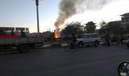 扬中同城爆料最新车祸,悲剧瞬间，生命消逝，紧急救援现场直击